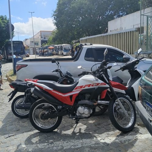 Desorganização no estacionamento da Praça Doutor Luiz Viana preocupa motoristas em Senhor do Bonfim